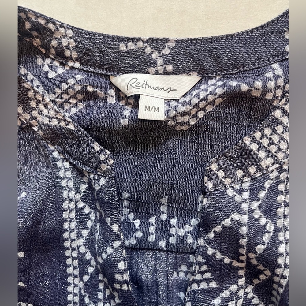 Reitmans Blue and White Patterned Top - Picture 2 of 7
